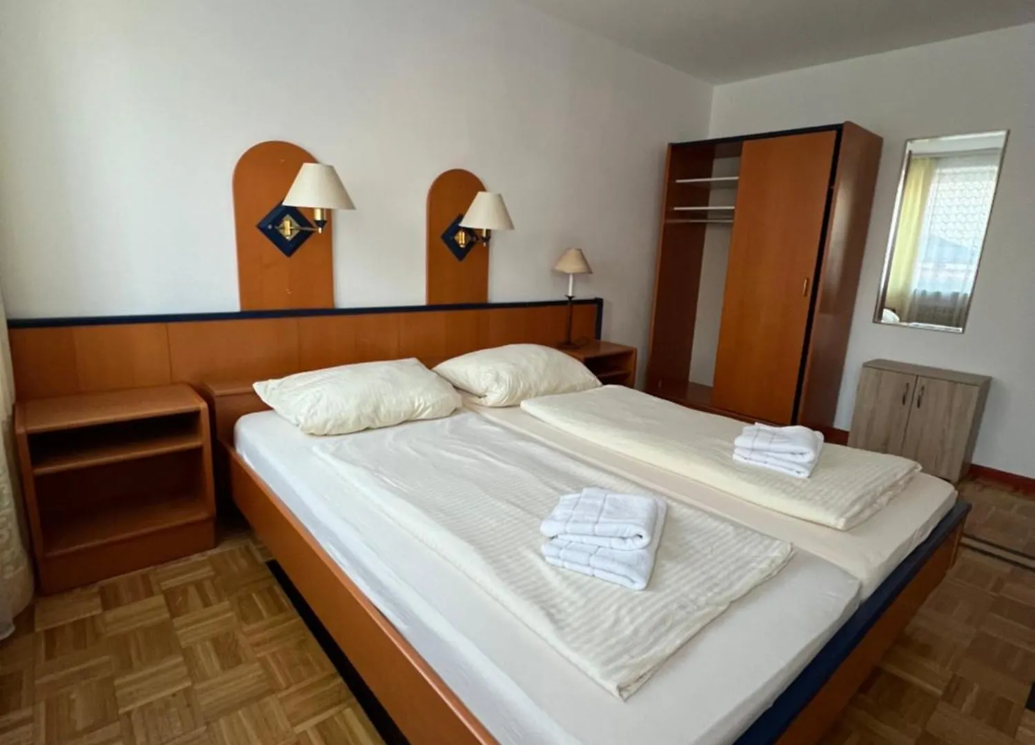 Pension Francesco Nuremberg Guest house
