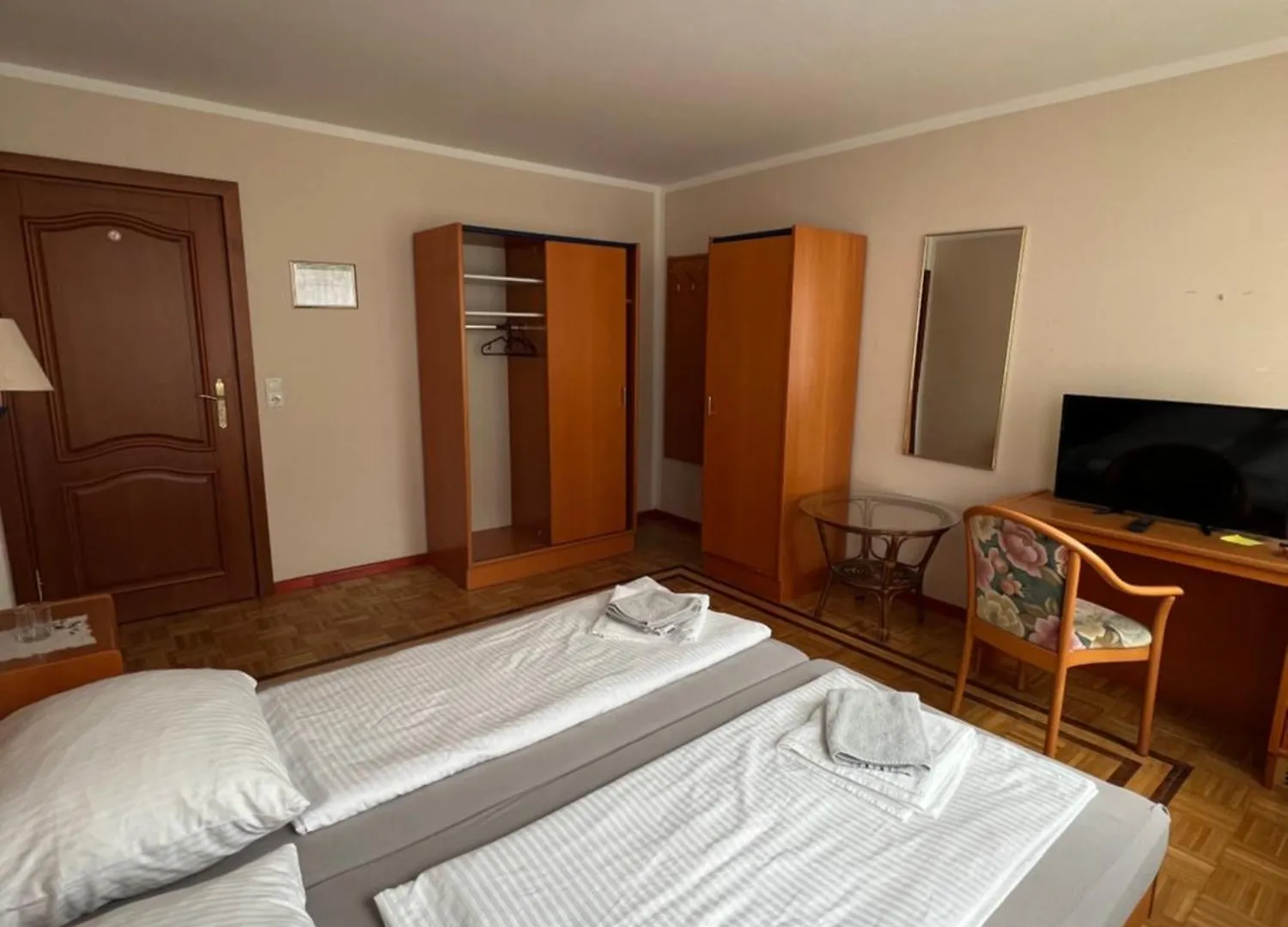 Pension Francesco Nuremberg Guest house