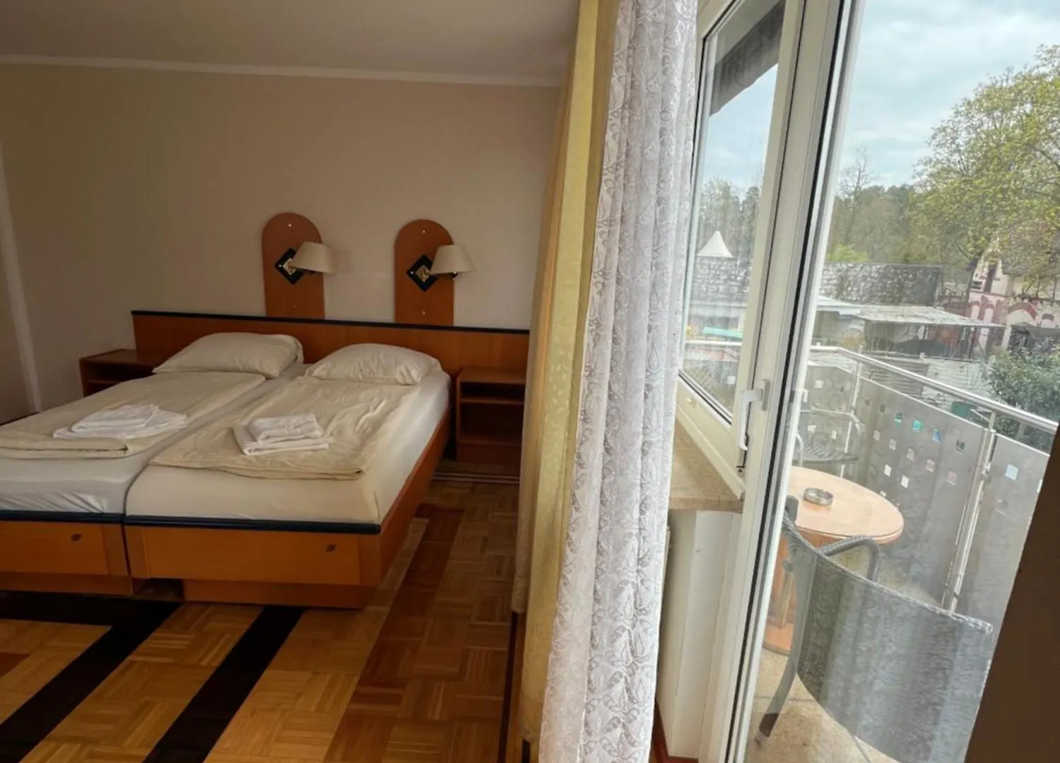 Pension Francesco Nuremberg Guest house