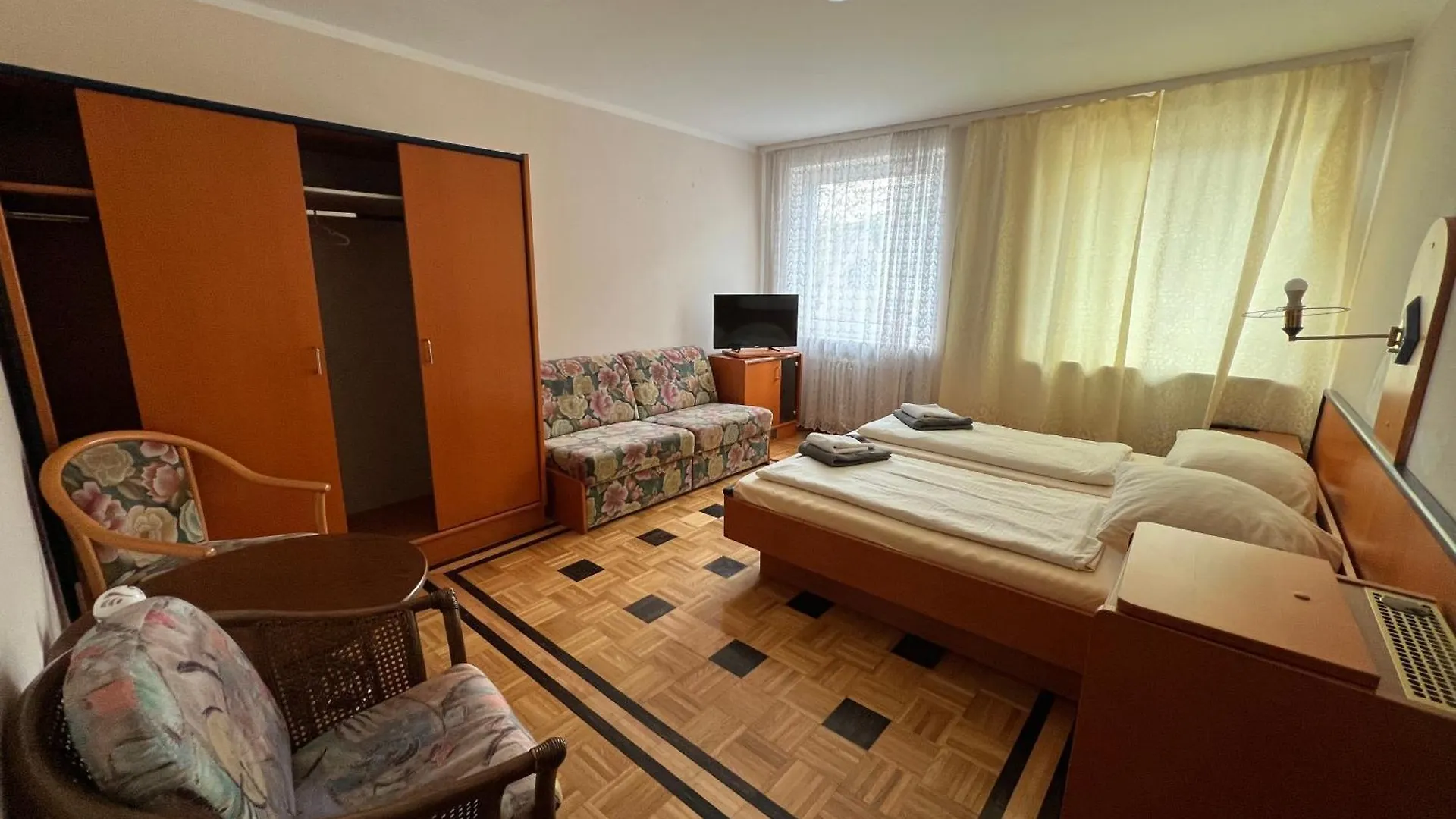 Pension Francesco Nuremberg 0*,  Germany