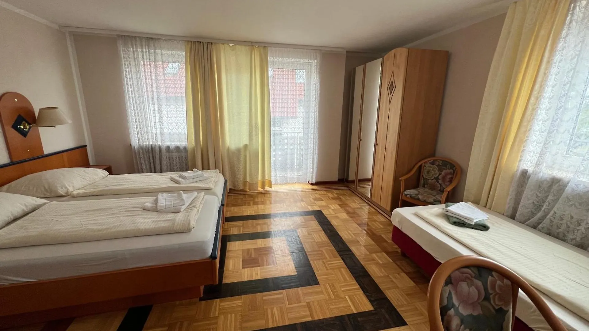 Pension Francesco Nuremberg Guest house